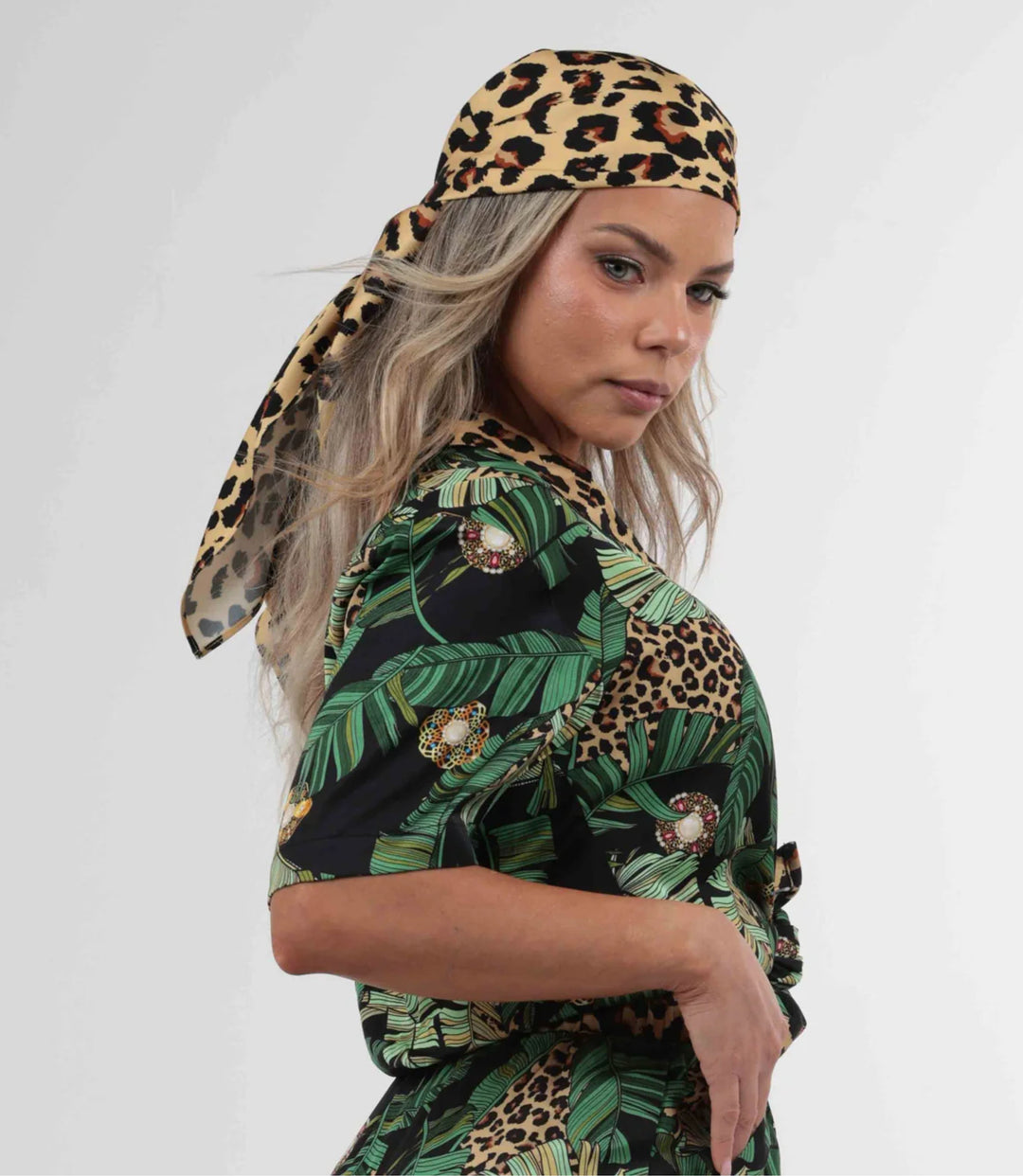 WILD BREEZE SCARVES